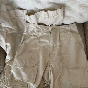 Abercrombie & Fitch Curve Love High-Waisted Relaxed Cargo Pants